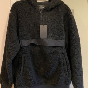 NWT Men’s Pull&Bear Soft and cozy hoodie!!!